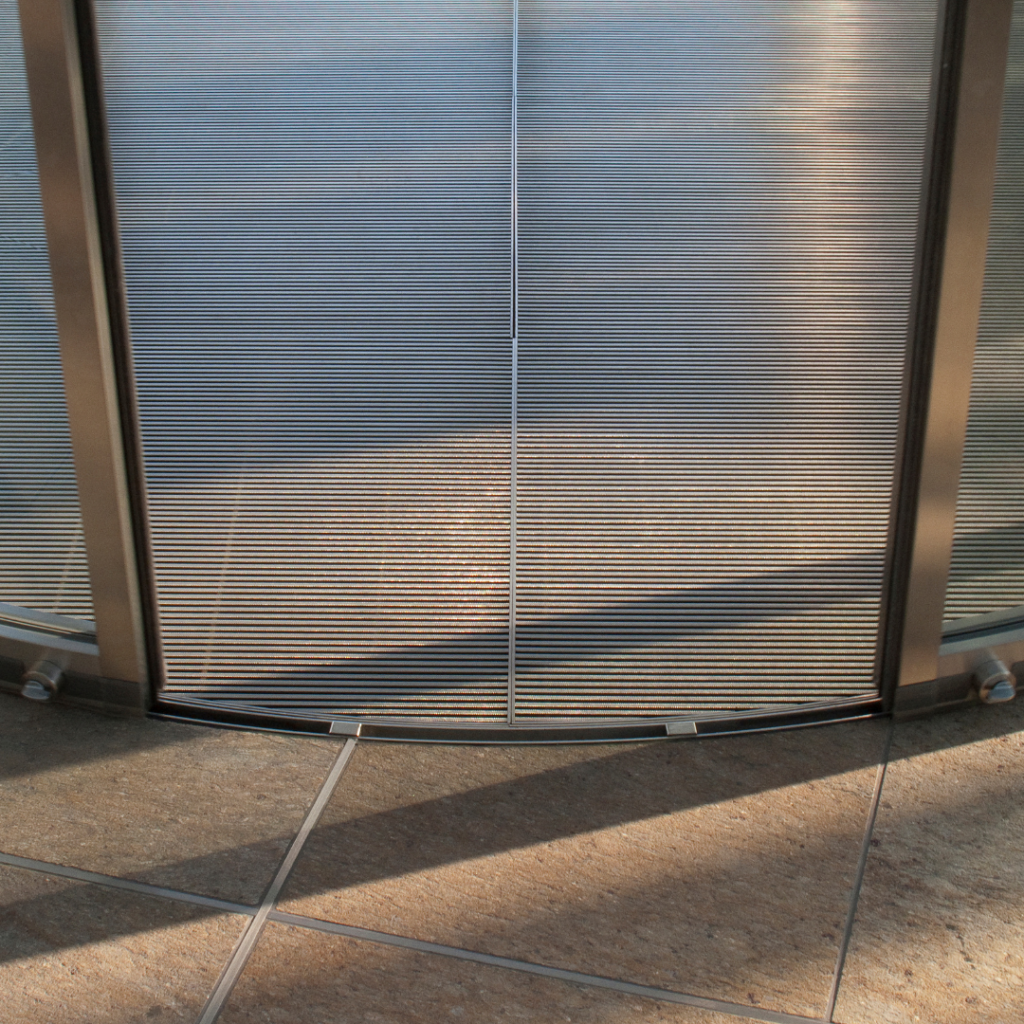 Installazione portoni automatici a Trieste